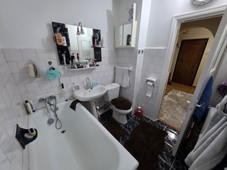 Apartament 2 camere complet mobilat si utilat Loc de parcare - Etaj 1 - Zona linistita - 1