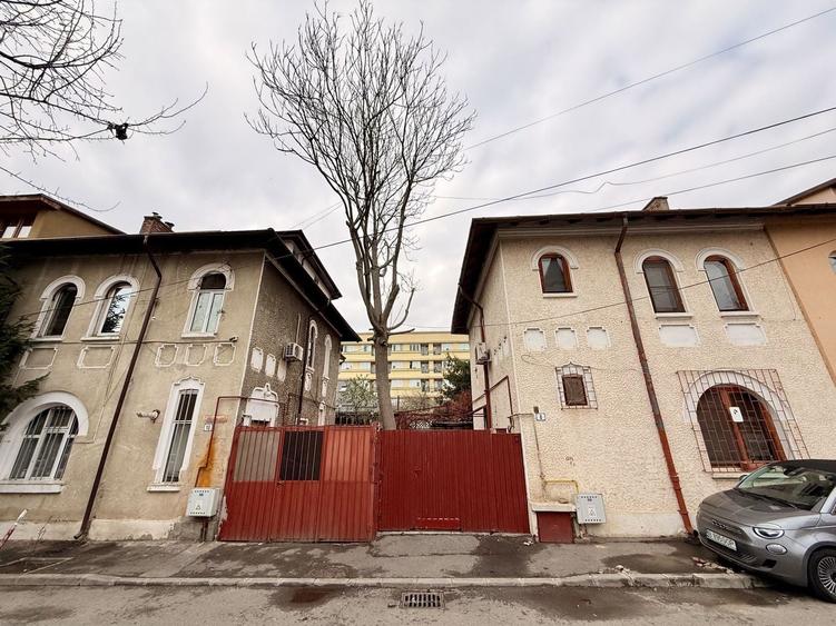 Vila 180 mp desfasurati cartier de case Belvedere Regie - 6