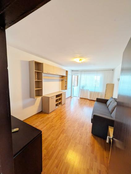 Inchiriere 3 camere, Piata Victoriei (4 min.) ** 570 EUR - 1