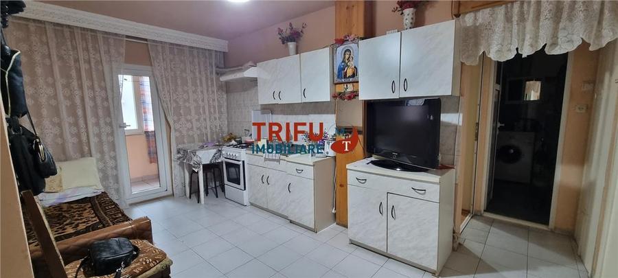 Apartament 2 camere decomandat de vanzare et 3  zona Ampoi 3 - 5