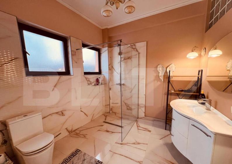 Casa 8 camere, 404 mp, zona Lapus - 15