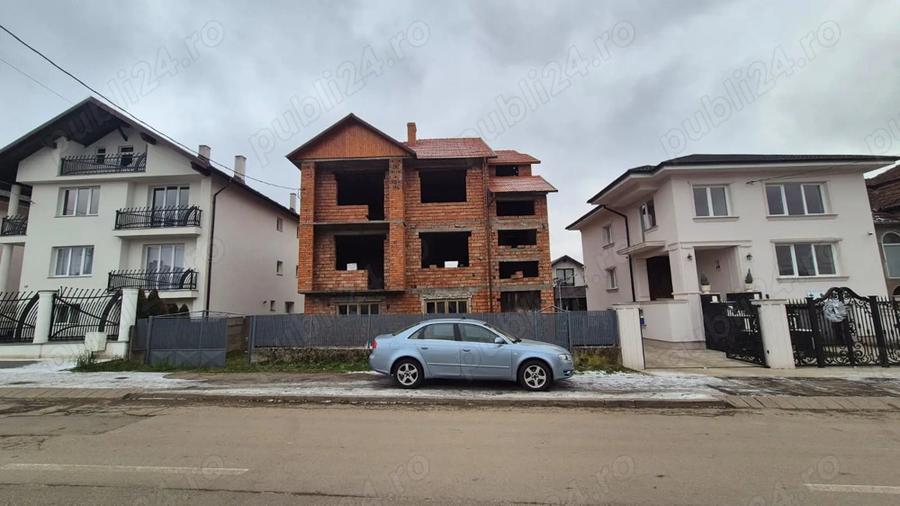 Vanzare casa si teren - 1