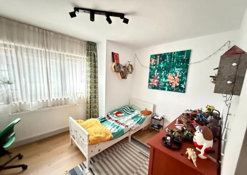 Casa 5 camere langa Primaria Flore?ti - transport ?i magazine aproape - 15