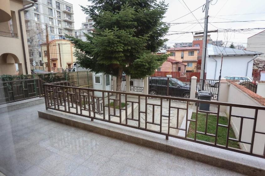 Vand imobil 485 m2 zona domenii parcul ciresari vis a vis Arcadia - 14