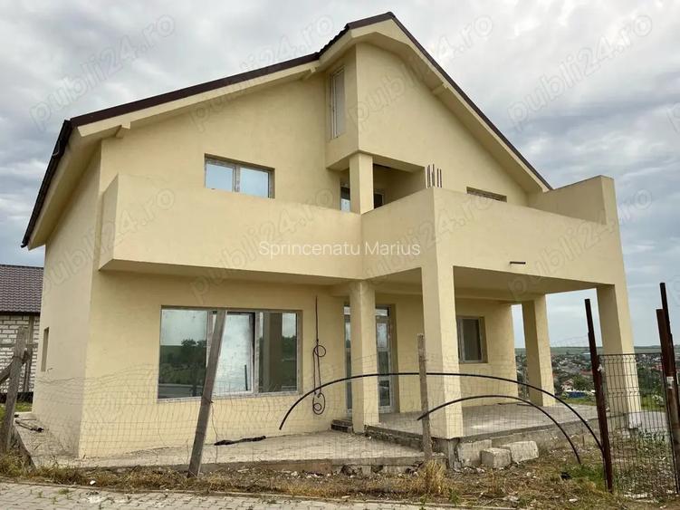 Casa de vanzare