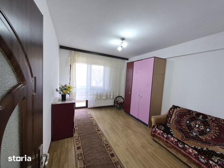 Apartament cu 3 camere openspace zona Cug Aleea Tudor Neculai langa bl - 10