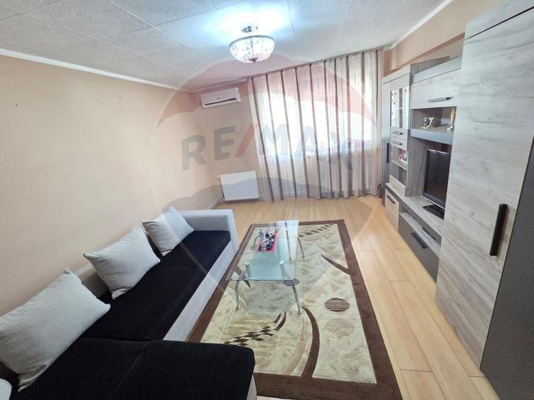 Apartament cu 2 camere decomandat, mobilat în Ultracentral