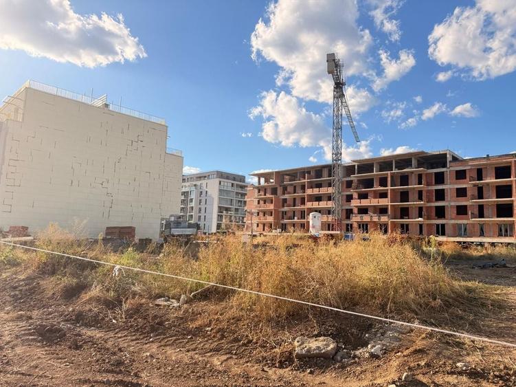 Teren Construcții intravilan de 1397 mp, în Theodor Pallady