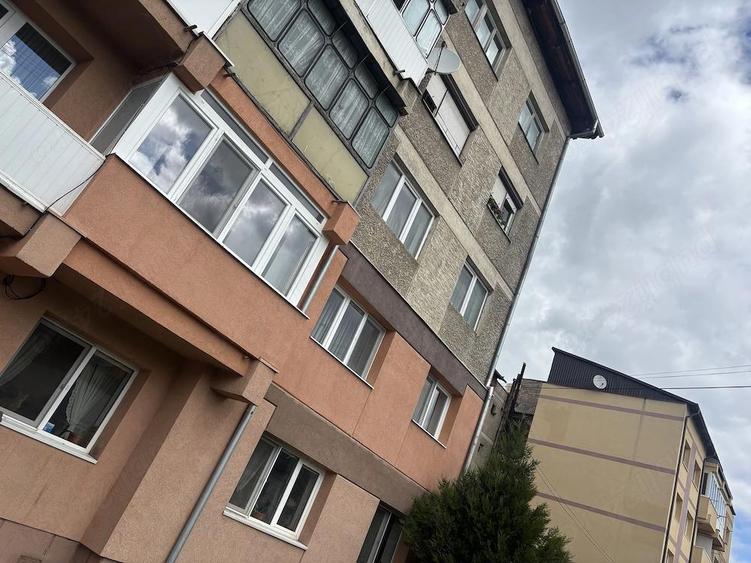 Apartament de vanzare cu 3 camere - 10
