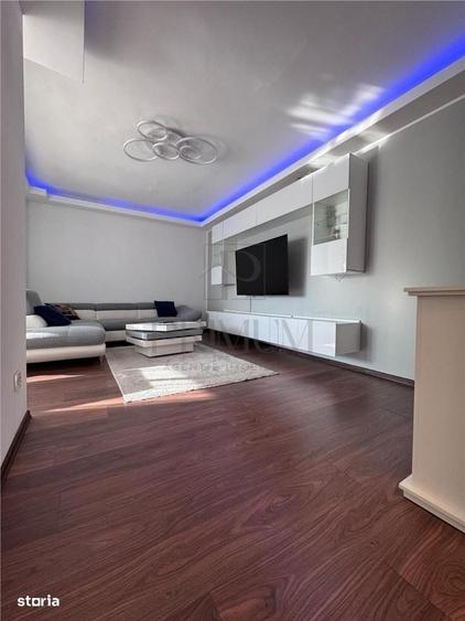 Apartament cu 4 camere decomandat, mobilat în Fabric