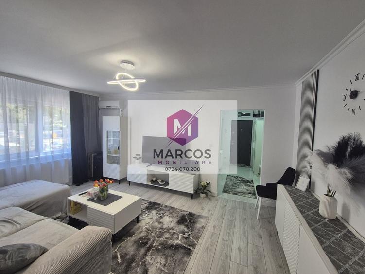 Apartament cu 3 camere semidecomandat, mobilat în Micro II