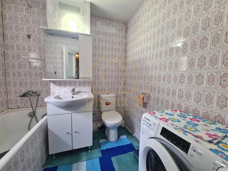 Apartament cu 3 camere decomandat, mobilat în Complex Studențesc