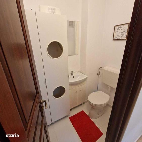 Apartament cu 3 camere, mobilat în Tei