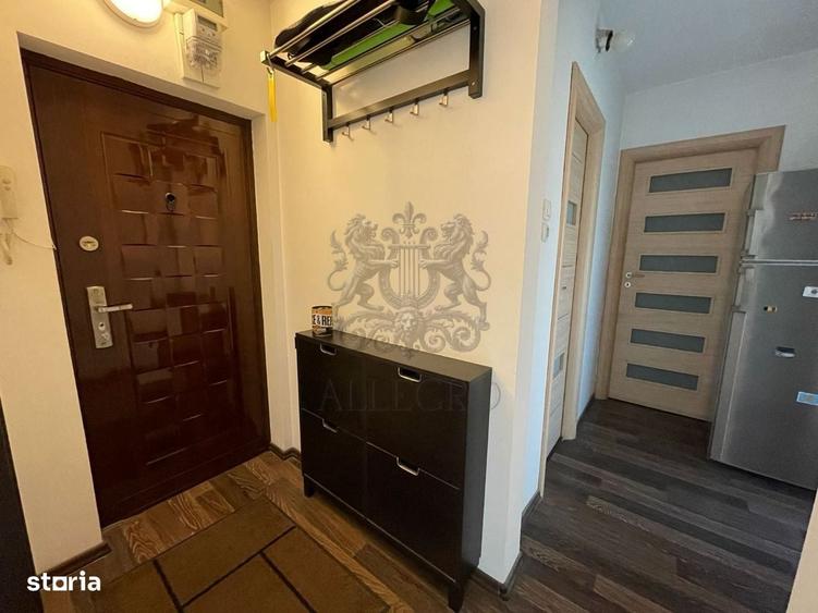 Apartament cu 2 camere decomandat în Sala Palatului