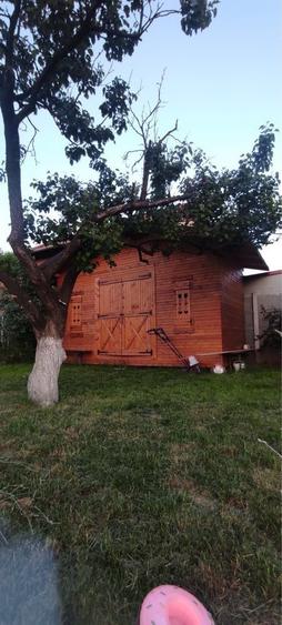 Casă cu 4 camere decomandat în Oncea