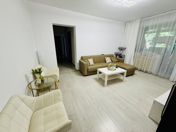 Apartament cu 4 camere decomandat, mobilat în Gorjului