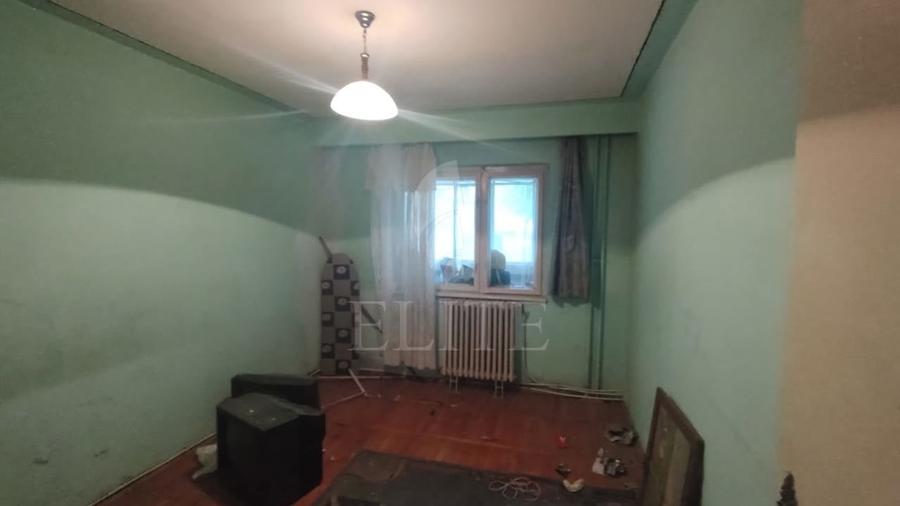 Apartament 3 camere &icirc;n zona PADURII - 4