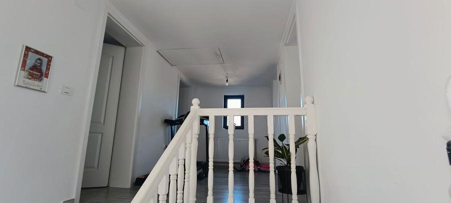 Proprietar vand casa Sanandrei teren mare 660 mp - 5 camere - 4