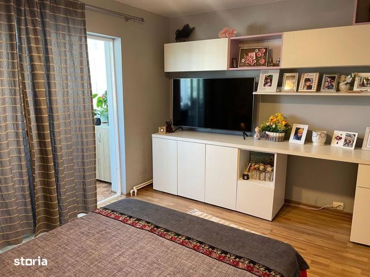 Vand apartartament cu 2 camere - 1