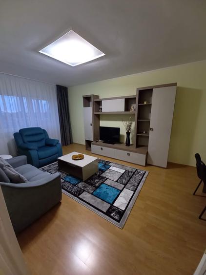 Apartament 2 camere decomandat - zona Dacia - 93.000 euro (Cod E12) - 1