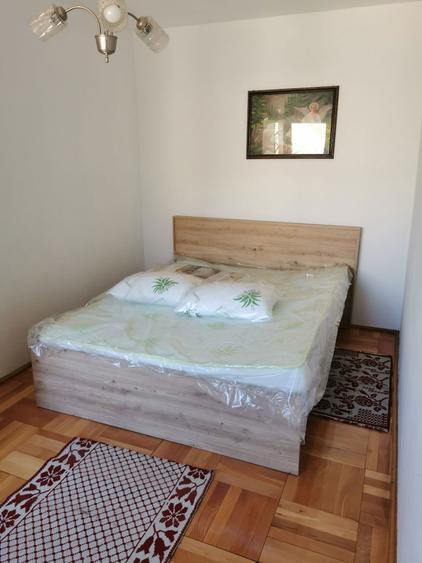 Inchiriez apartament cu 3 camere - 1