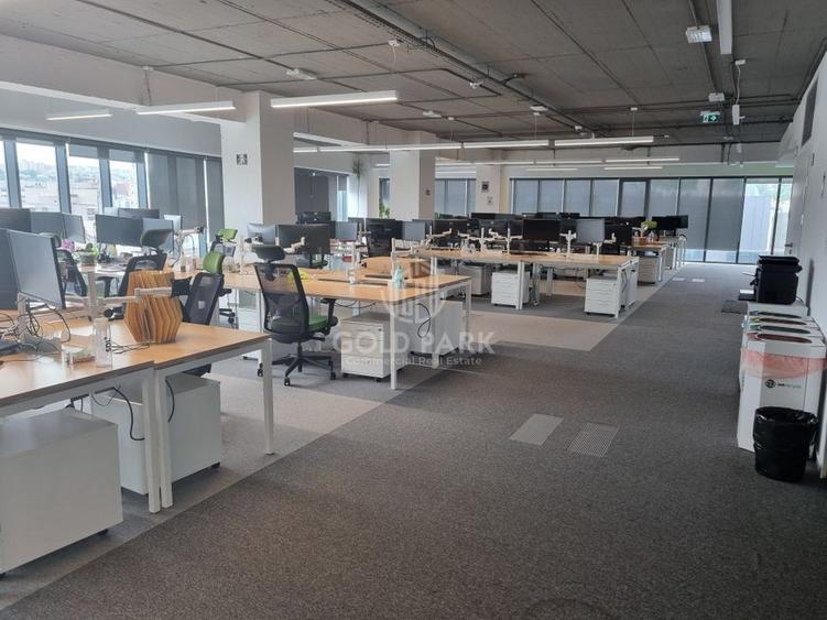 Cladire de Birouri - Semicentral - Clasa A - 35