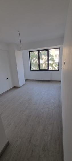 Apartament 3 camere, 78 mp, zona George Enescu - 2