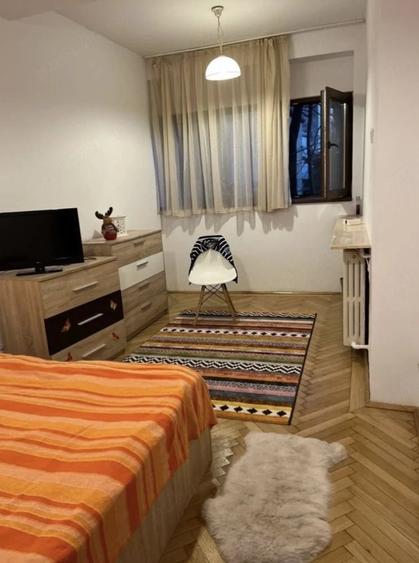 Garsonieră decomandată în Moșilor