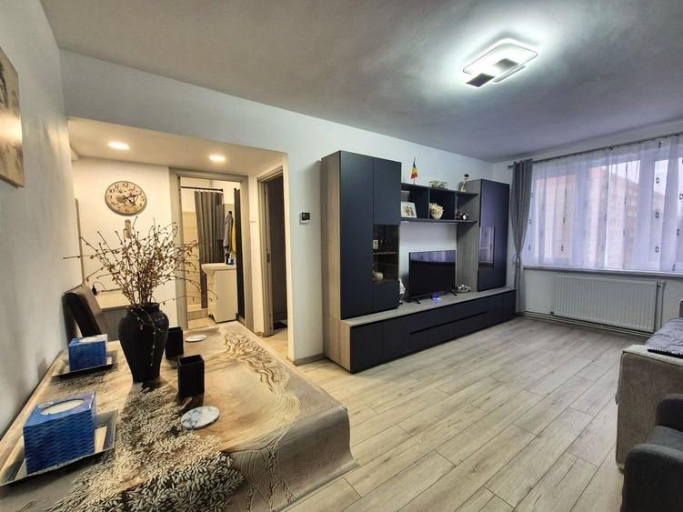 Centru Civic, apartament la cheie, mobilat și utilat,,totul nou - 1