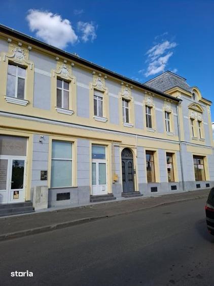 Casă cu 4 camere cu Teren 143 Mp în Dorobanților