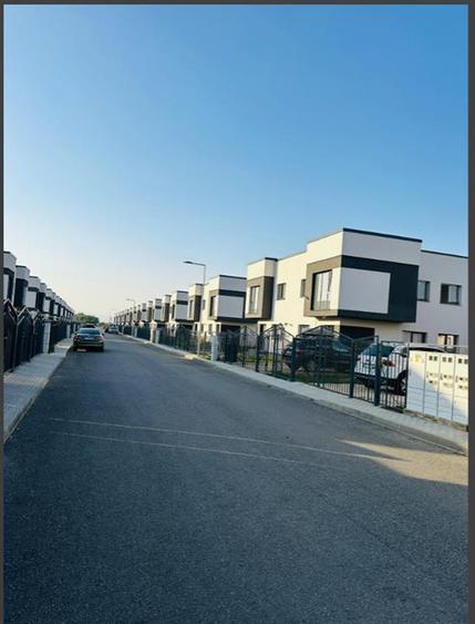 Apartament cu 3 camere decomandat, mobilat în Sânpetru