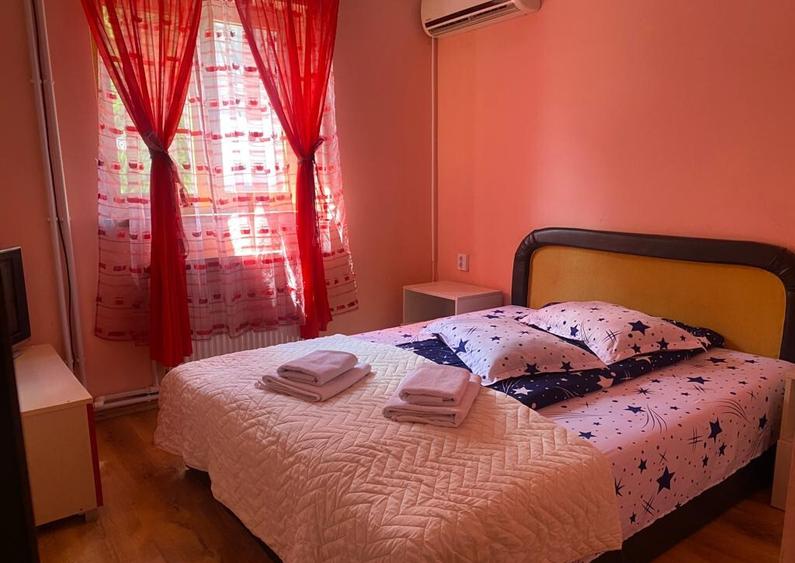 Particular, inchiriez casa de vacanta cu vedere panoramica, in Busteni - 9