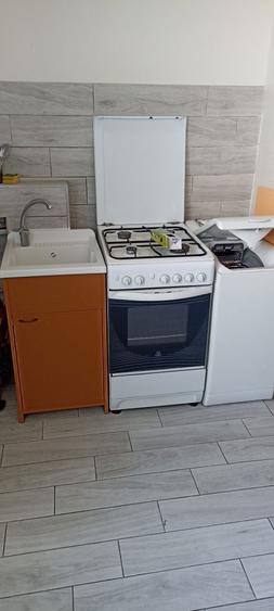 Inchiriez garsoniera - 2