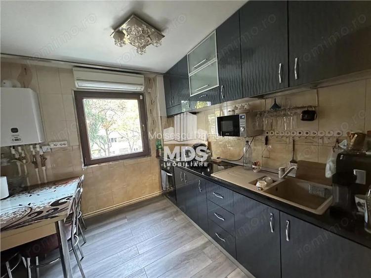 Decomandat la et 2 4 mobilat complet linga piata Doina Decomandat la et 2 4 mobilat complet linga piata Doina