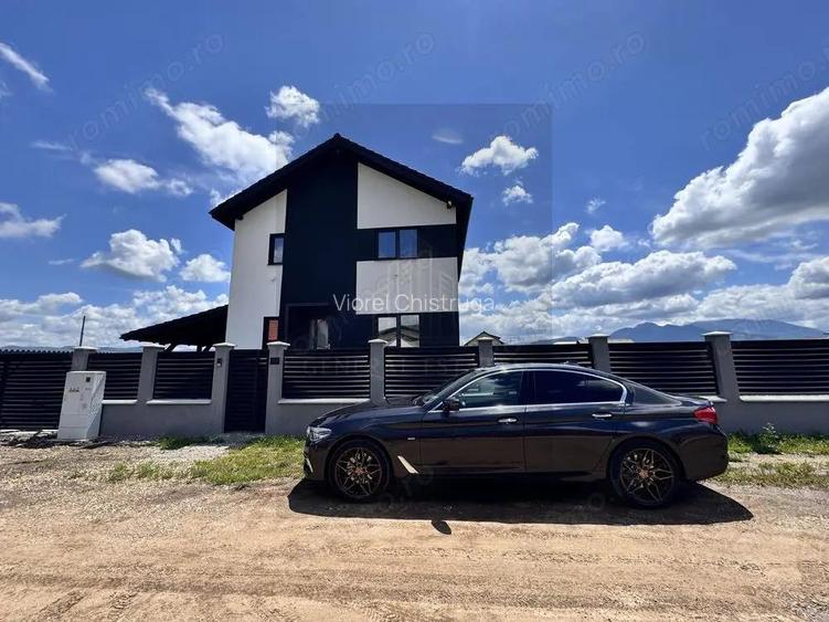 Casa Smart Premium curte 700 mp, mobilata, controlat din telefon