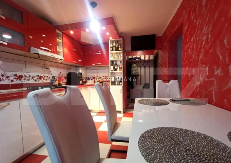 Apartament tip PC DECOMANDAT, cu 2 camere de vanzare in zon