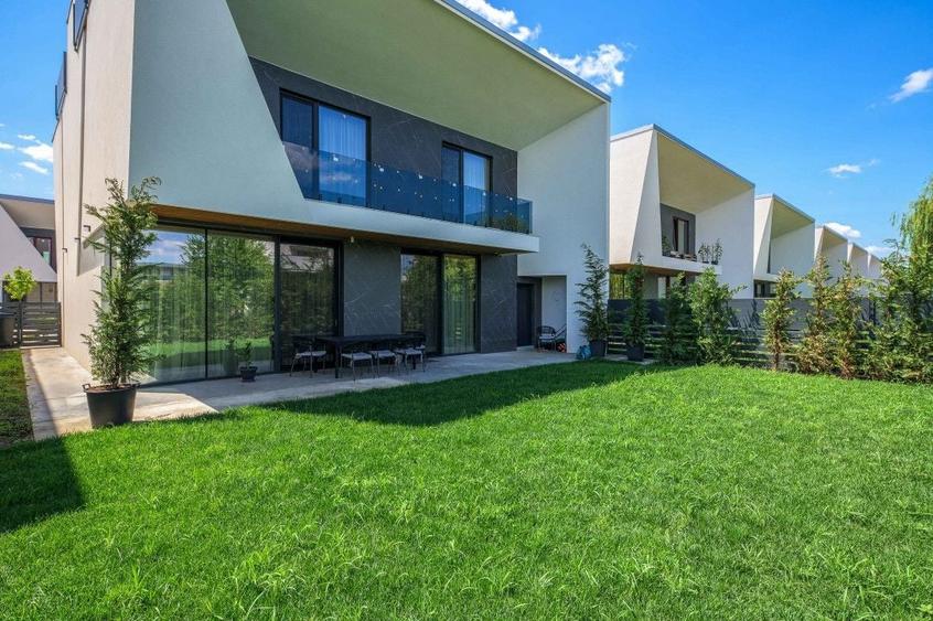 Vila de inchiriat/ vanzare - 6 camere- piscina - pompe de caldura - 7