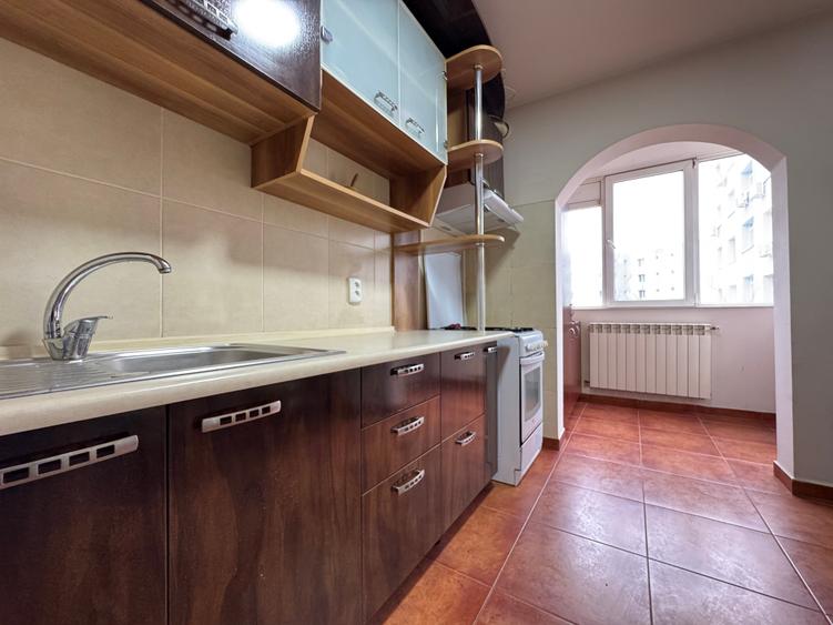 De vanzare - Apartament 3 cam - 68 mp - 700 metri Vulcan Center - 21