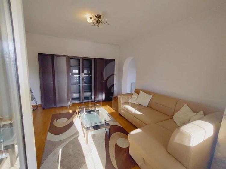 Apartament 2 camere în zona HOREA - 11