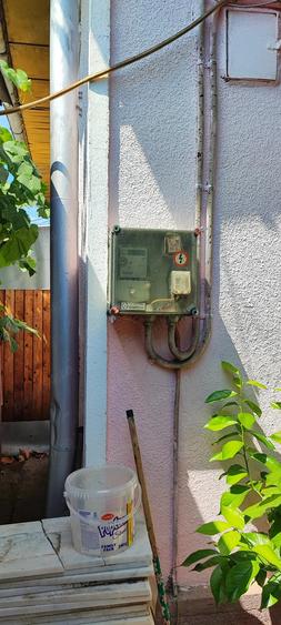 Casa din caramida cu curte si garaj - 3