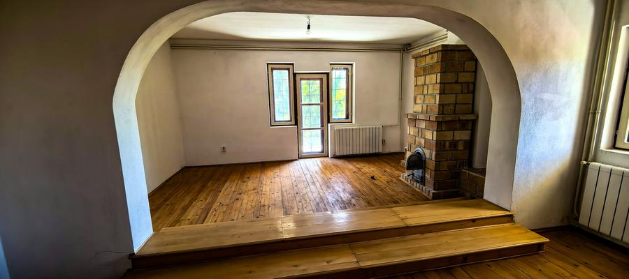 Complex imobiliar format din 2 Vile si un teren generos de 3659Mp - 7