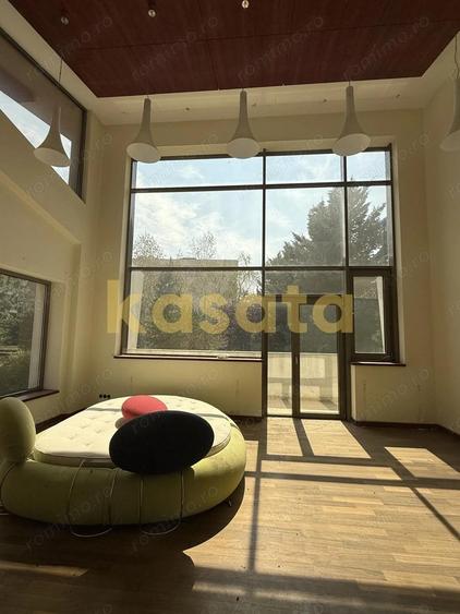 Vanzare teren 1484 mp ?oseaua Nordului ?i vila renovabila - 2