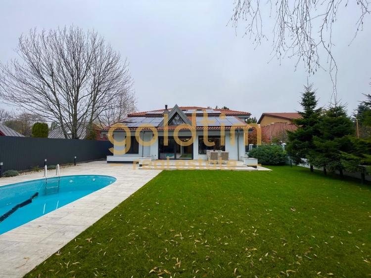 UNICA/ABSOLUT SUPERBA/ VILA INDIVIDUALA/IANCU NICOLAE/CURTE GENEROASA - 107