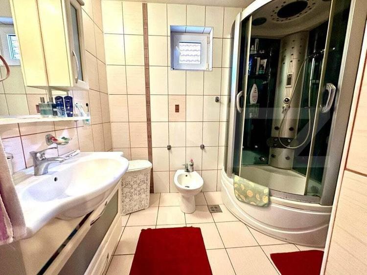 Casa spatioasa cu 5 camere, 210 mp, potrivita pentru locuin?a sau birouri - 15