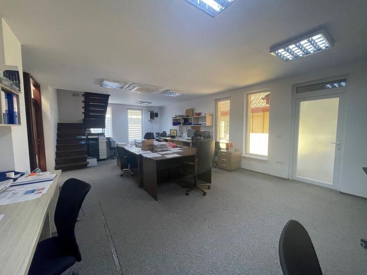 Spațiu de birouri / clinică de vanzare - 23