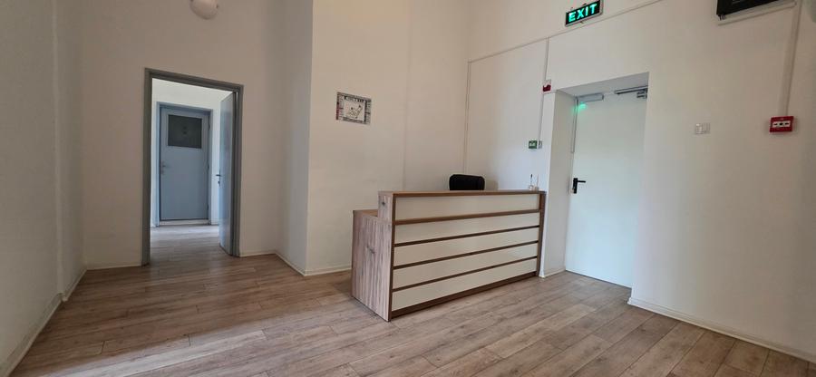 Casă cu 12 camere cu Canalizare în Armeneasca