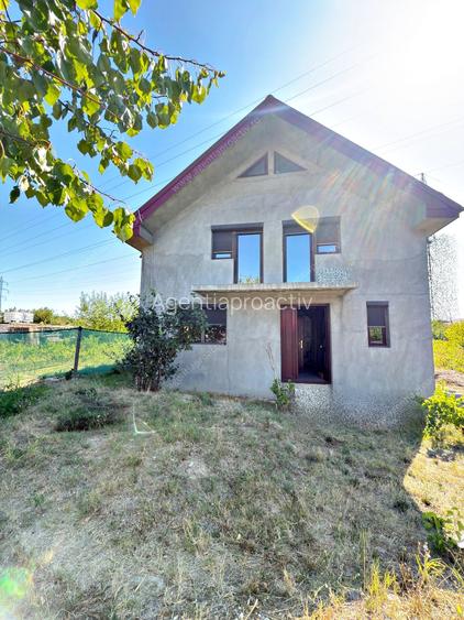Casă la vânzare în Smârdan nefinalizata la un pret de 79000 euro.