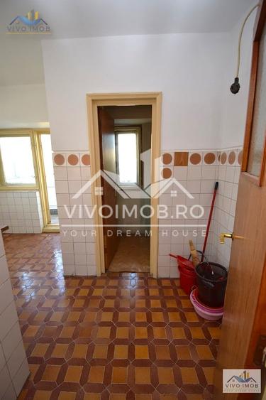 Unirii-Bd. Liberatății |  etaj 5/8 | 67 mp | vedere Casa Poprului - 13