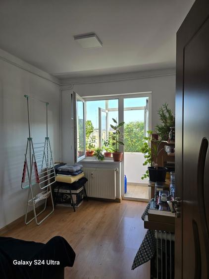 De vanzare Apartament 3camere - 6