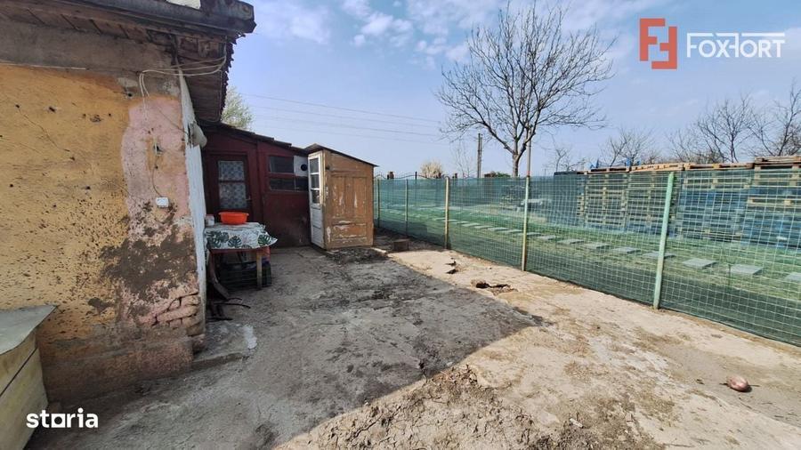 Casa cu 2 camere de vanzare si 403 mp de teren in Ronat - 1